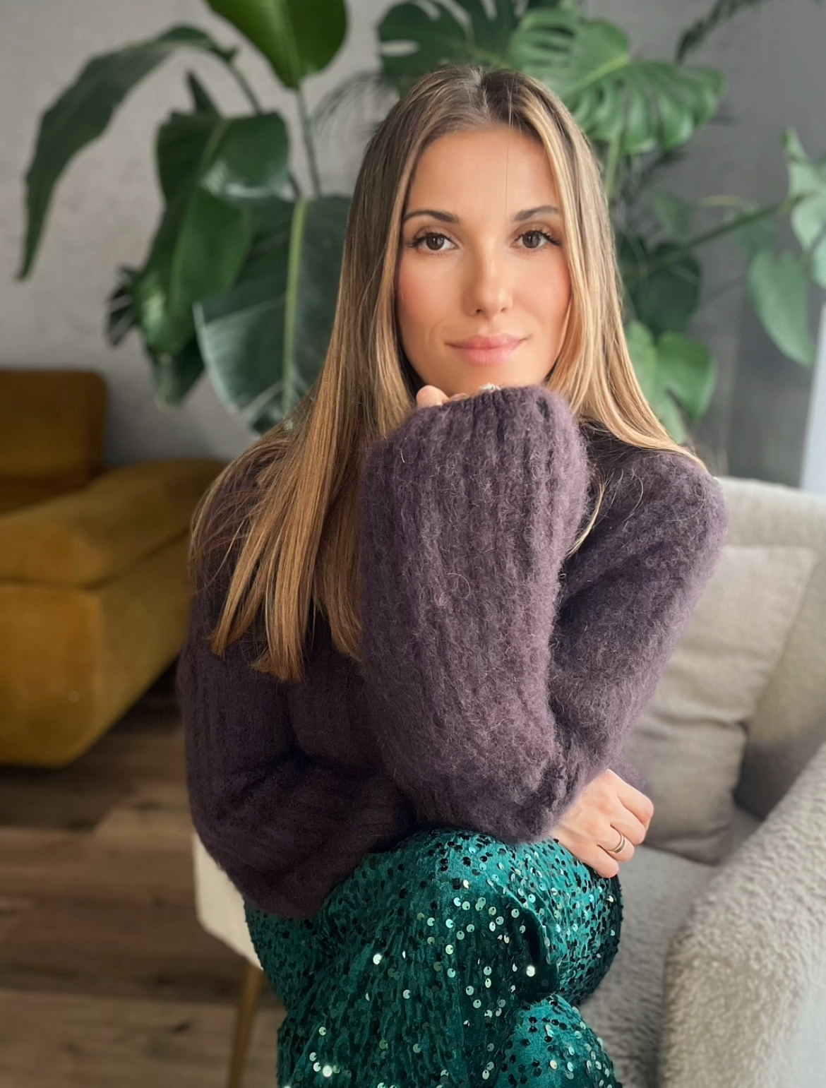 Wełniany moherowy sweter czekoladowy r. S, M, L - obrazek 2
