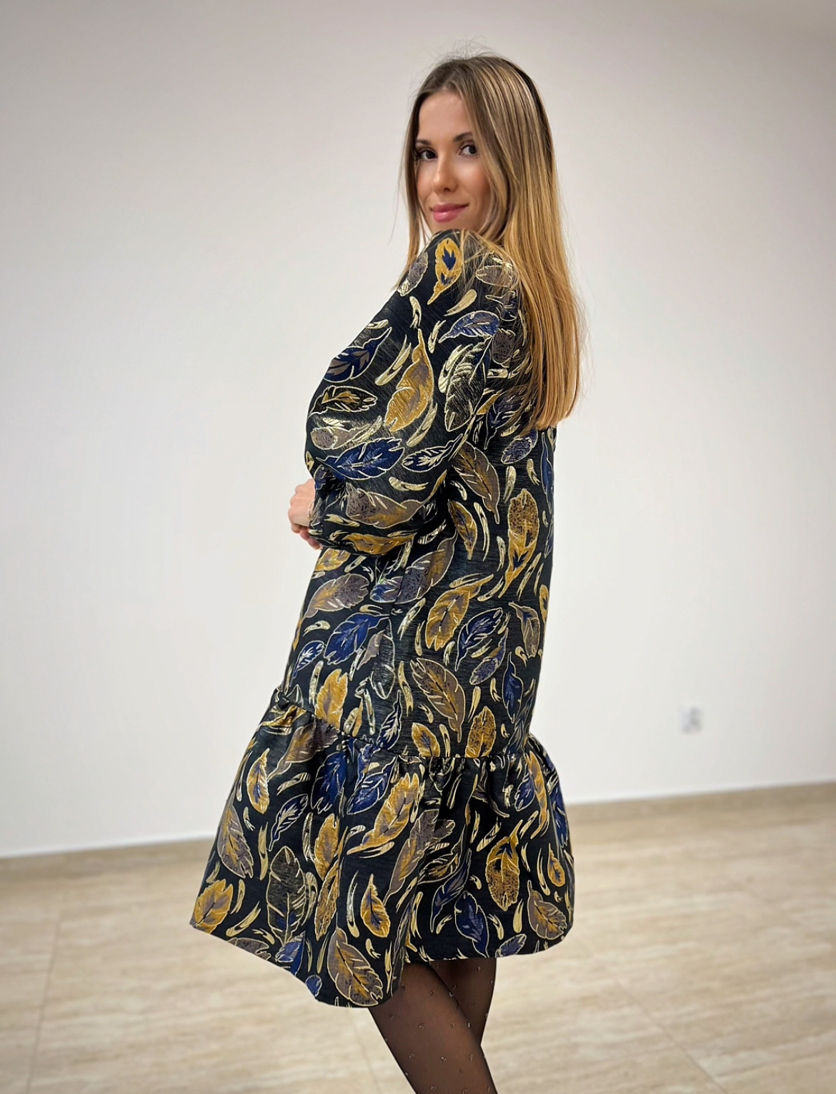 Sukienka z bufiastymi rękawami Pulz Jeans r. S 36 - obrazek 3