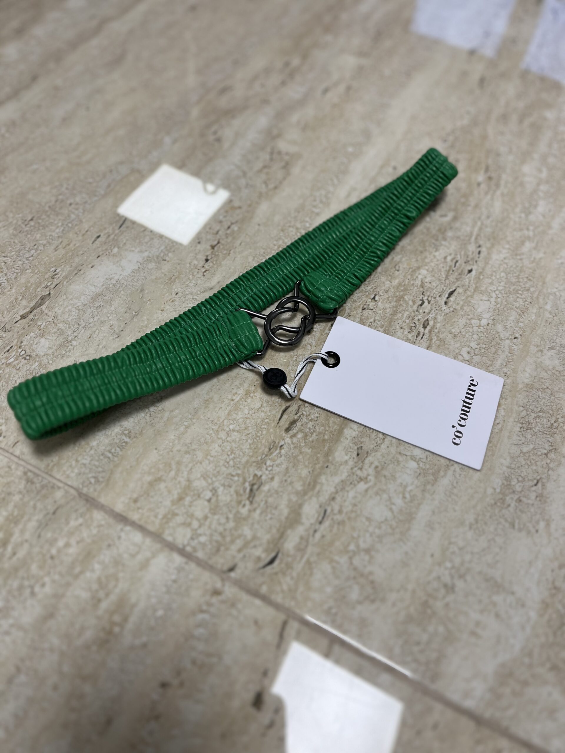 Zielony pasek z klamrą Co’couture - obrazek 2