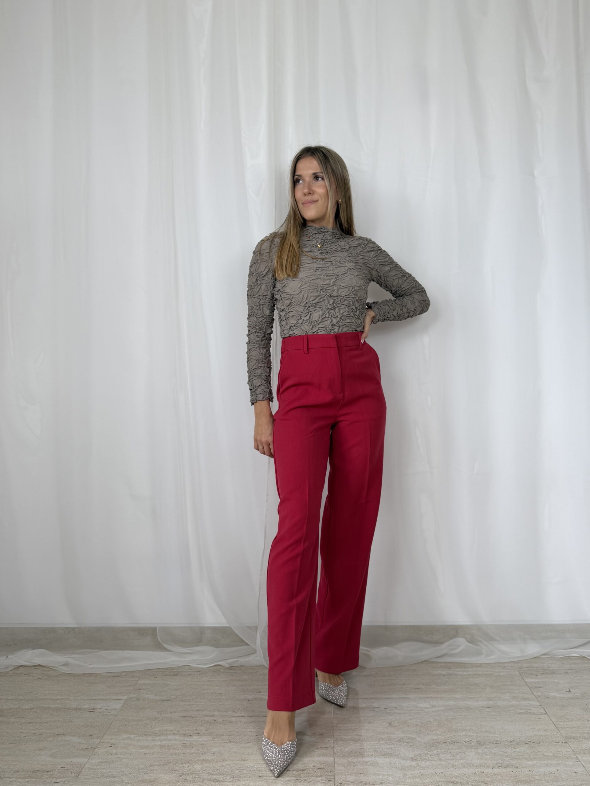 Wiśniowe eleganckie spodnie w kant r. S 36 YAS