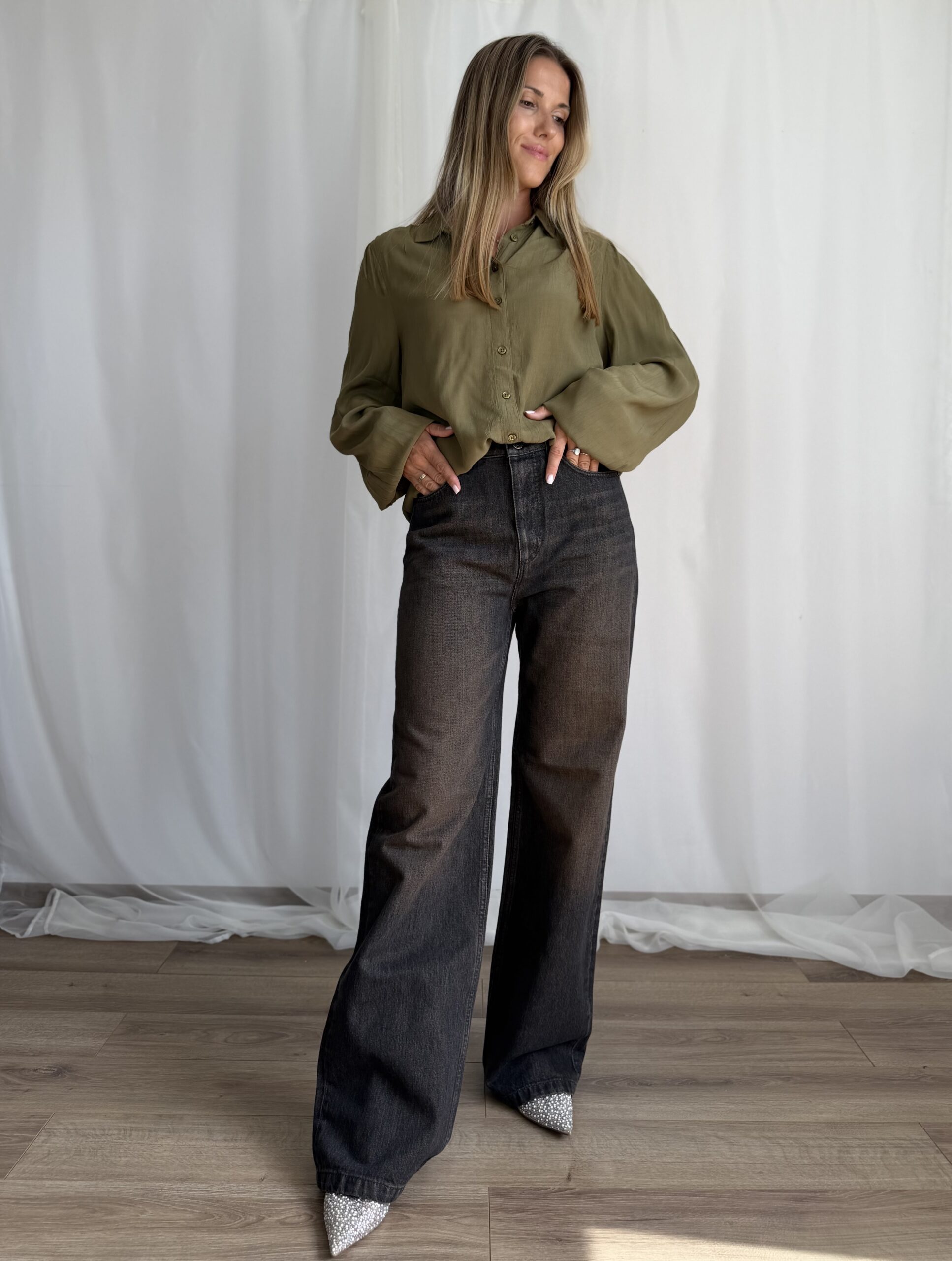Czarne jeansy z prostymi nogawkami Wood Wood r. S/M - obrazek 2